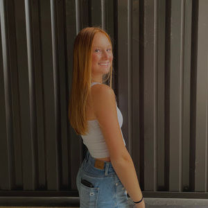 Meet your Posher, Estelle